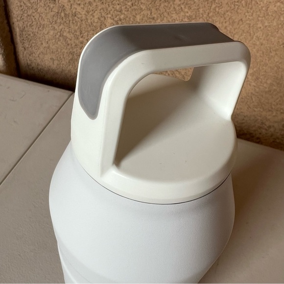 NWT Stanley Aerolight IceFlow Bottle 50oz Polar White Fast Flow Water Jug - Picture 6 of 8